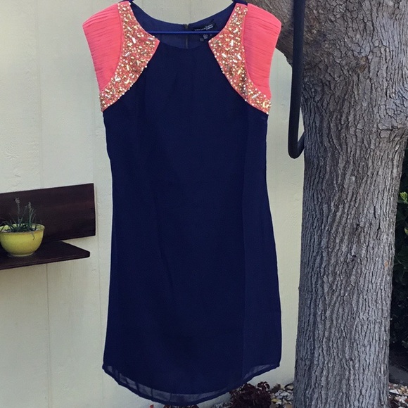 London Dress Company Dresses & Skirts - 🌺ON HOLD🌺Sequin dress